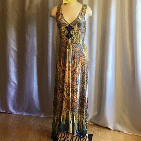 APT.9 sleeveless maxi dress in small paisley patrn - Picture 2 of 16
